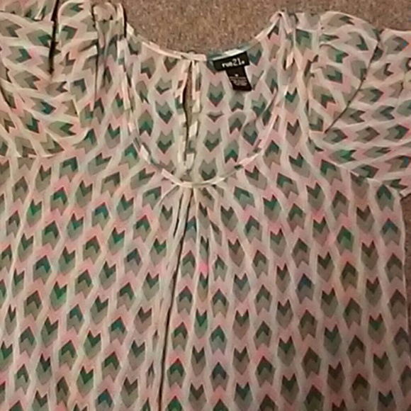 3 blouses for 5 dollars - Picture 2 of 4